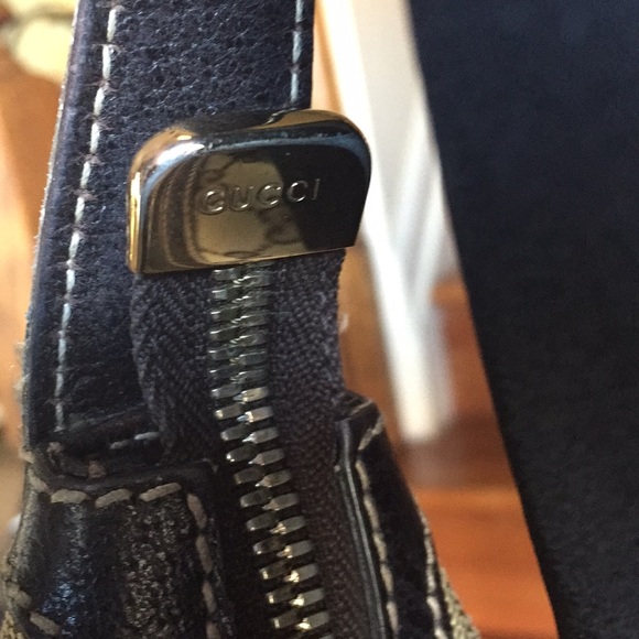 Gucci Monogram Hobo Handbag - Picture 4 of 8